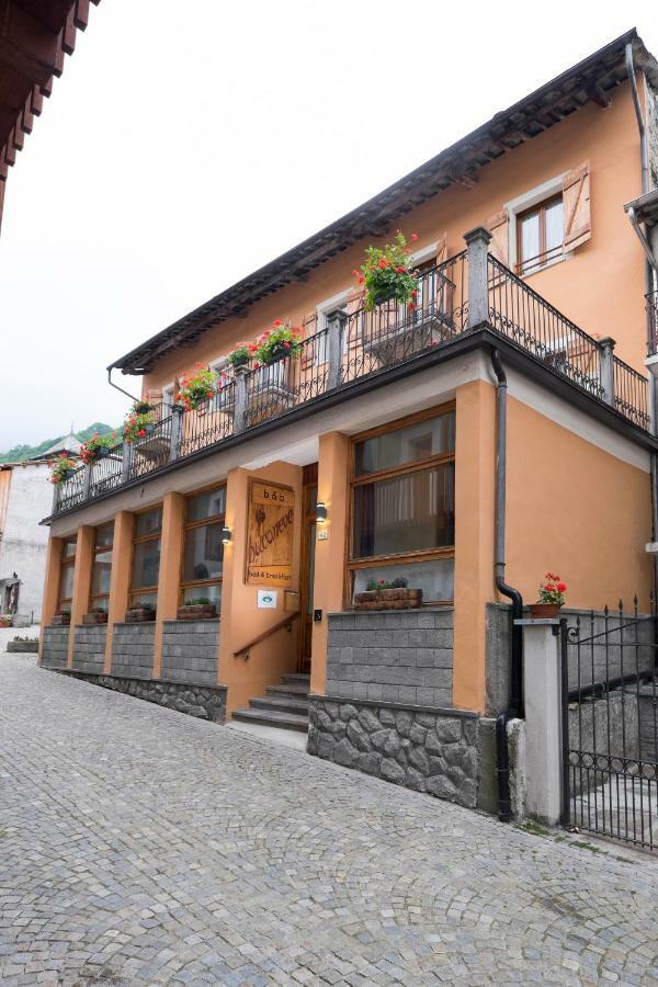 B&B Il Bucaneve Crissolo Exterior foto